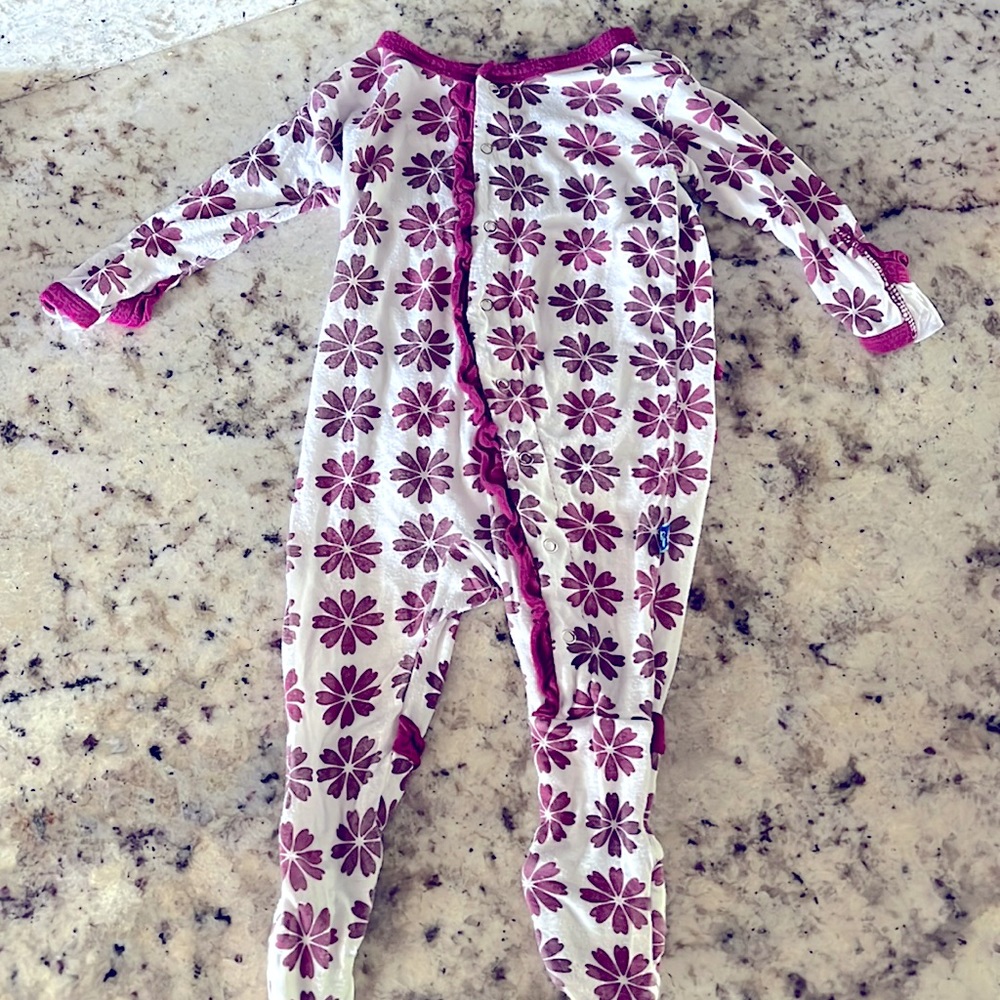 Kickee Pants- Newborn- Daisy